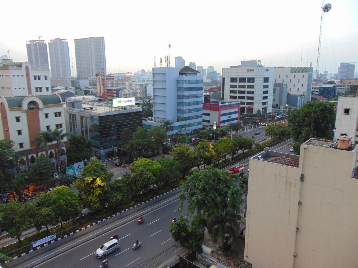 Maxonehotels.com At Kramat Hotel Jakarta
